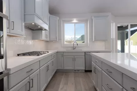 Kitchen - 11629 Engelmann Dr, Draper, UT 84020 photo 2 of 3