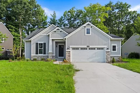 13465 Stafford Dr, Nunica, MI 49448