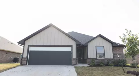 8708 Poppey Pl, Yukon, OK 73099