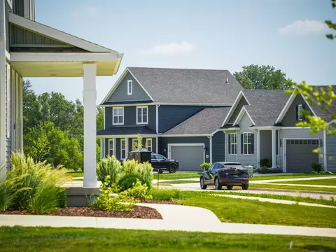 Exterior - 940 S High Point Rd, Madison, WI 53719 photo 4 of 10