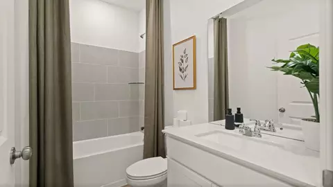 Bath - 5094 Loyalty Dr, Saint Cloud, FL 34772 photo 3 of 4