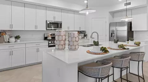 Kitchen - 5528 Summit Pointe Cir #101, Bradenton, FL 34210 photo 3 of 6