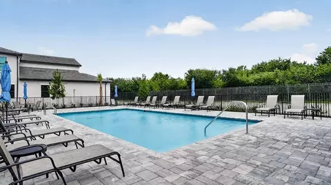 Exterior - 5528 Summit Pointe Cir #101, Bradenton, FL 34210 photo 4 of 7