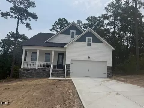 347 Queensferry Ln, Aberdeen, NC 28315