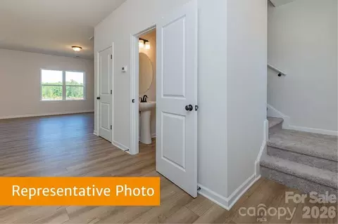 637 Cooley Dr, Salisbury, NC 28147 photo 4