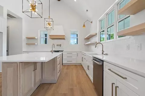 Kitchen - Jeremiah Ct, Hickory, NC 28601 photo 4 of 9