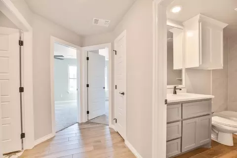 Entry Way - 2920 E Northampton St, Broken Arrow, OK 74014 photo 2 of 5