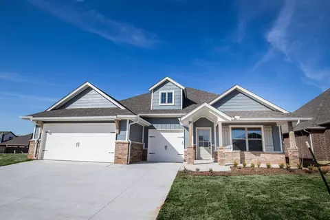 Exterior - 2920 E Northampton St, Broken Arrow, OK 74014 photo 2 of 25