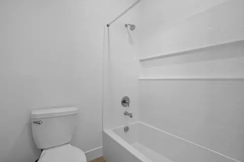 Bath - 4755 Bald Eagle Ct, Lathrop, CA 95330 photo 2 of 2