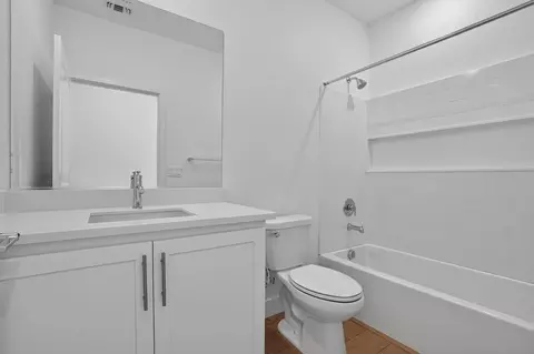 Bath - 4755 Bald Eagle Ct, Lathrop, CA 95330 photo 1 of 2