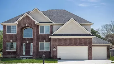 Exterior - 930 E Drahner Rd, Oxford, MI 48371 photo 2 of 12