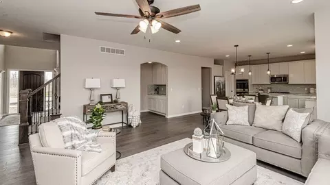 Living - 930 E Drahner Rd, Oxford, MI 48371 photo 3 of 4