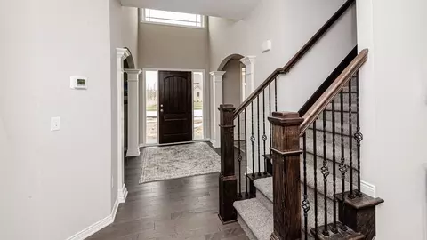Entry Way - 930 E Drahner Rd, Oxford, MI 48371 photo 4 of 9