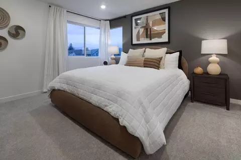 Bedroom - 3683 SW Knapp Dr, Gresham, OR 97080 photo 4 of 13