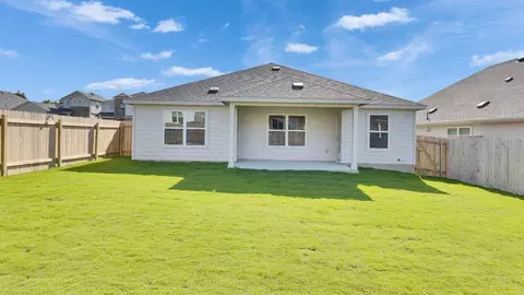 200 Beaver Creek Dr, Jarrell, TX 76537 photo 9