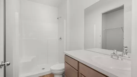 Bath - 104 S Pippin Ave, Deer Park, WA 99006 photo 4 of 4