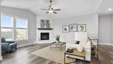 Living - 504 Broad Creek Ct, Seneca, SC 29678 photo 1 of 1