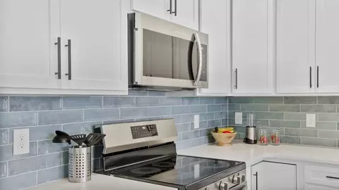 Kitchen - 504 Broad Creek Ct, Seneca, SC 29678 photo 4 of 5