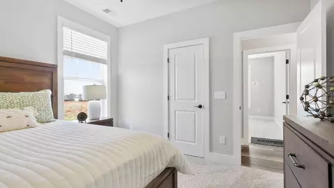 Bedroom - 504 Broad Creek Ct, Seneca, SC 29678 photo 2 of 7