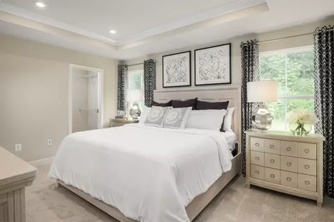 Bedroom - 233 Summerfield Dr, Hanover, PA 17331 photo 2 of 4