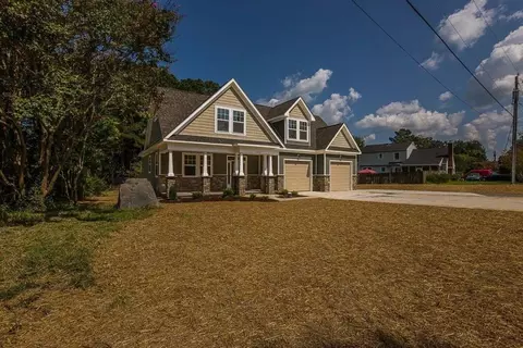 Exterior - 234 Hall Rd, Hampton, VA 23664 photo 5 of 12