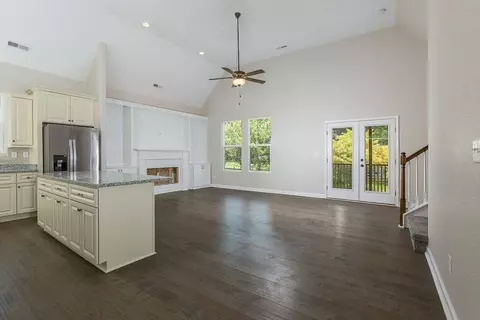 Living - 234 Hall Rd, Hampton, VA 23664 photo 4 of 6