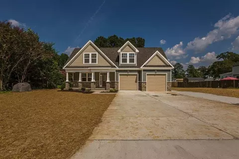 Exterior - 234 Hall Rd, Hampton, VA 23664 photo 3 of 12