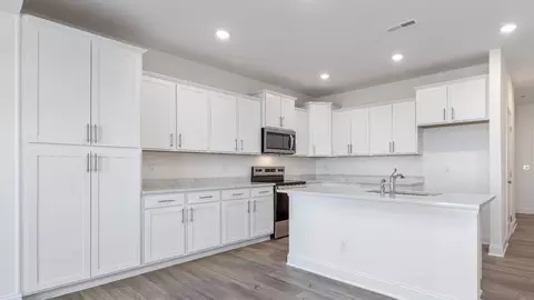 945 Kensley Grove Ln, Fuquay-varina, NC 27526