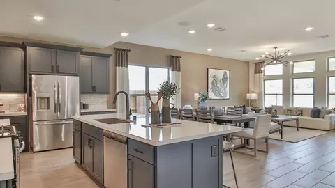 Kitchen - 2719 Echinacea Path, Converse, TX 78109 photo 2 of 6