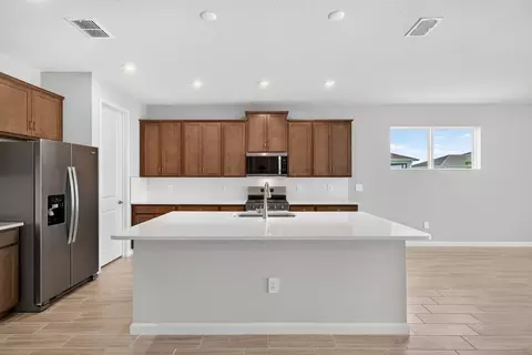 Kitchen - 9240 Derbyshire Dr, Parrish, FL 34219 photo 1 of 2