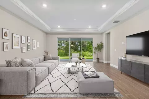 Living - 108 Buddy Ct, Seffner, FL 33584 photo 2 of 3
