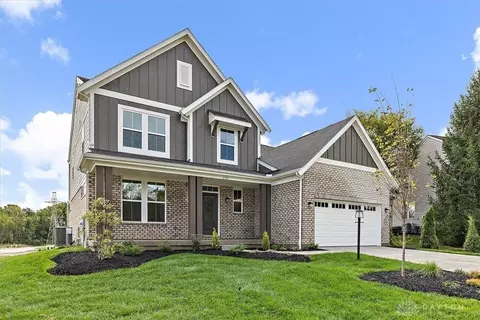 2387 Forest Oaks Dr, Beavercreek, OH 45431