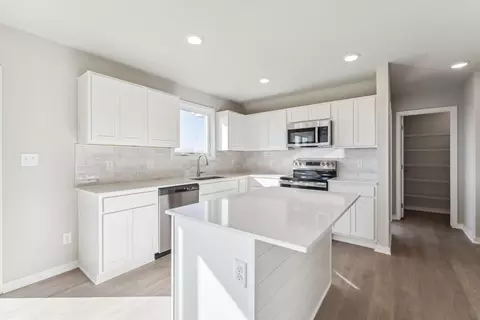 Kitchen - White Oak Ln, Granger, IA 50109 photo 1 of 3