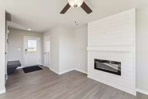 Entry Way - White Oak Ln, Granger, IA 50109 photo 1 of 2