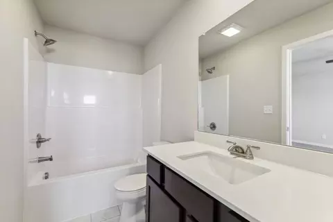 Bath - White Oak Ln, Granger, IA 50109 photo 1 of 2