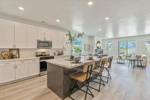 Kitchen - 526 N Legend Way, Mapleton, UT 84664 photo 3 of 3