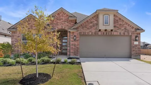 1676 Seekat Dr, New Braunfels, TX 78132