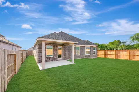 3626 Moraine Lake Dr, La Marque, TX 77568
