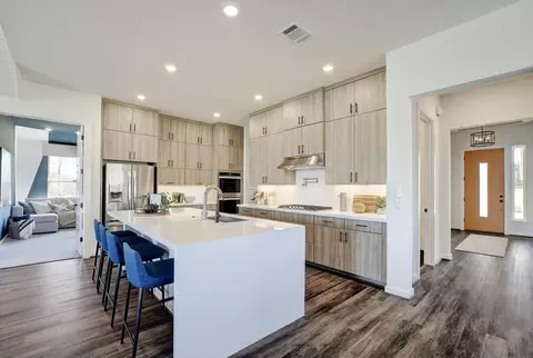 Kitchen - 3305 Emerald Lake Path, Georgetown, TX 78628 photo 3 of 6