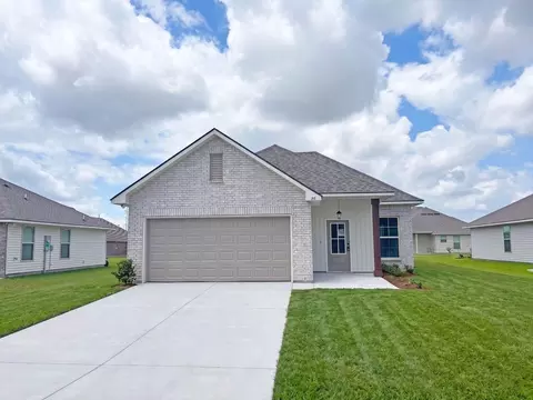 312 Tregre Ln, Thibodaux, LA 70301