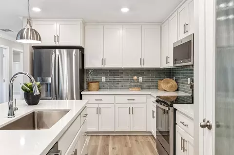 Kitchen - 2684 Wesley Way, Chico, CA 95973 photo 2 of 7