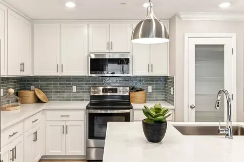 Kitchen - 2684 Wesley Way, Chico, CA 95973 photo 5 of 7