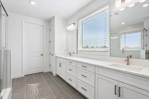 Bath - 3776 142nd Ter E, Parrish, FL 34219 photo 2 of 3