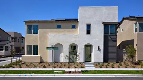 3431 E Moonstone Dr, Ontario, CA 91761
