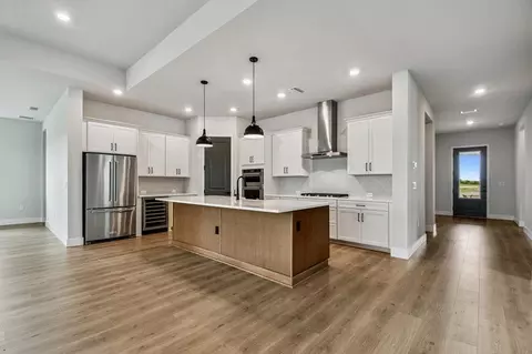 Kitchen - 18172 Foxtail Loop, Venice, FL 34293 photo 2 of 2