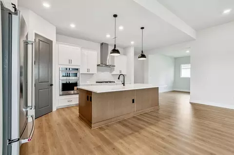 Kitchen - 18172 Foxtail Loop, Venice, FL 34293 photo 1 of 2