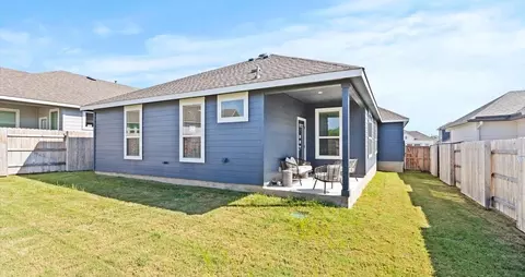 2001 Rivulet St, Seguin, TX 78155