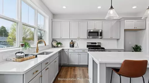 Kitchen - 15 Vista Ct, Lititz, PA 17543 photo 2 of 4