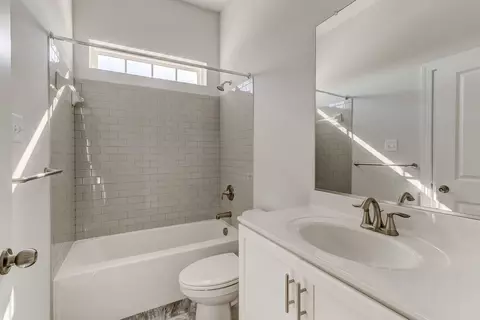 Bath - 7211 Brooklyn Bridge Rd, Laurel, MD 20707 photo 1 of 5
