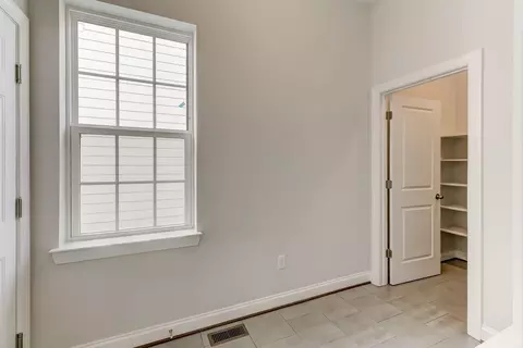 Entry Way - 7211 Brooklyn Bridge Rd, Laurel, MD 20707 photo 1 of 4